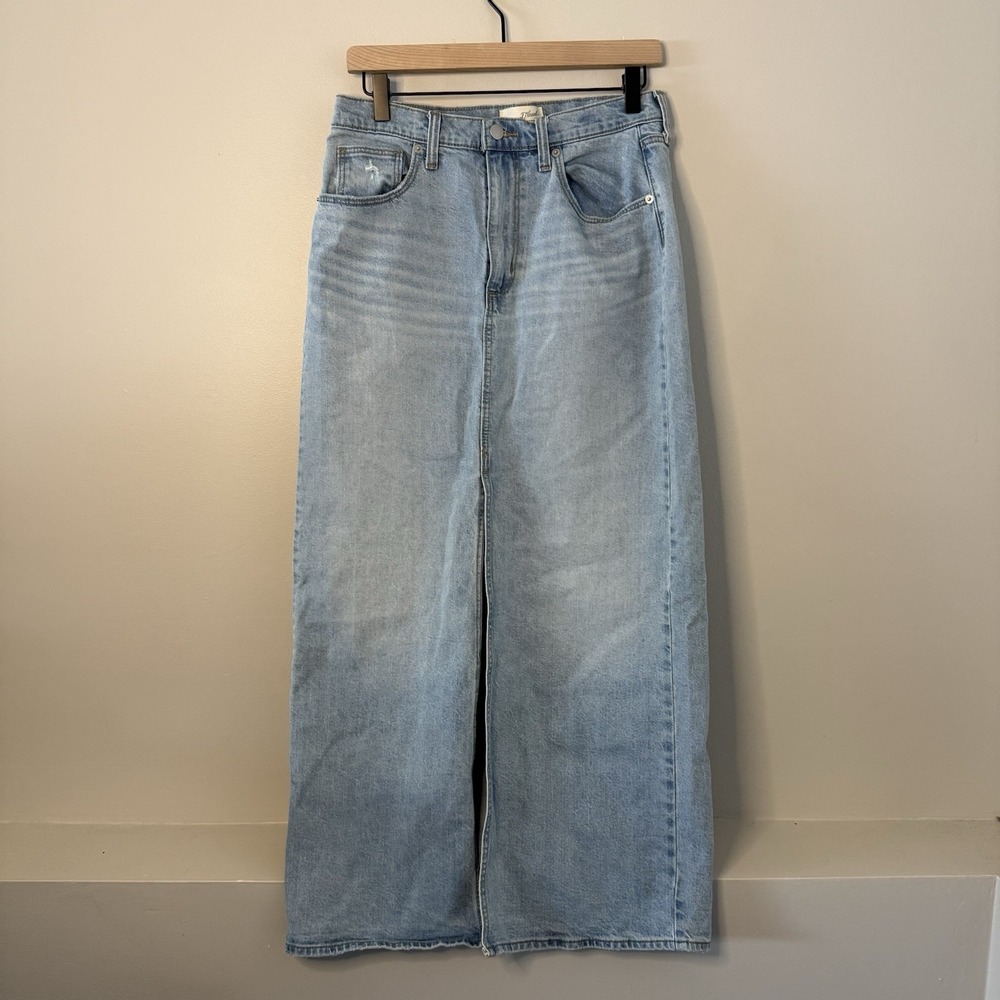 Universal Thread Light Wash Long Denim Jean Maxi Skirt Size‎ 8 Long Front Slit